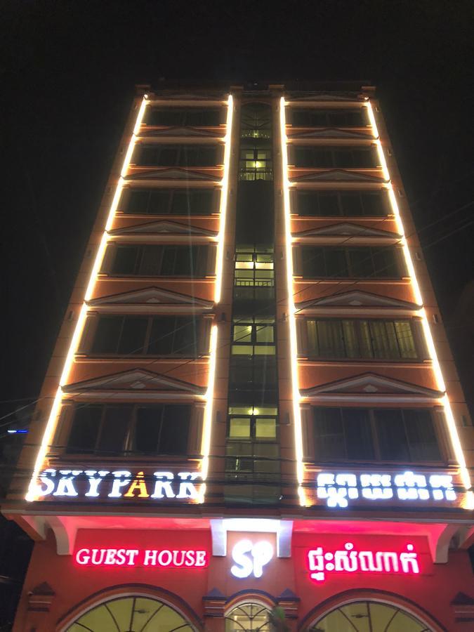 Sky Park Guesthouse Phnom-Penh Buitenkant foto